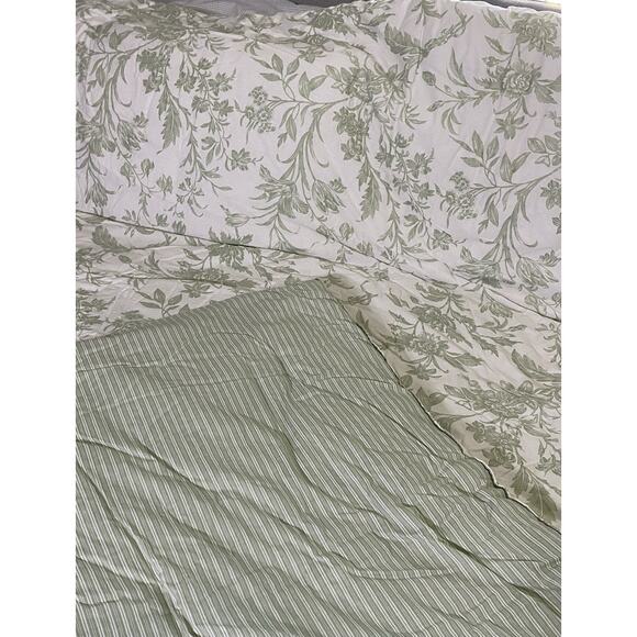 Laura Ashley Home  Lindy 5-Piece Green Floral Cotton Twin 2-Sided Comforter Set - Picture 5 of 9